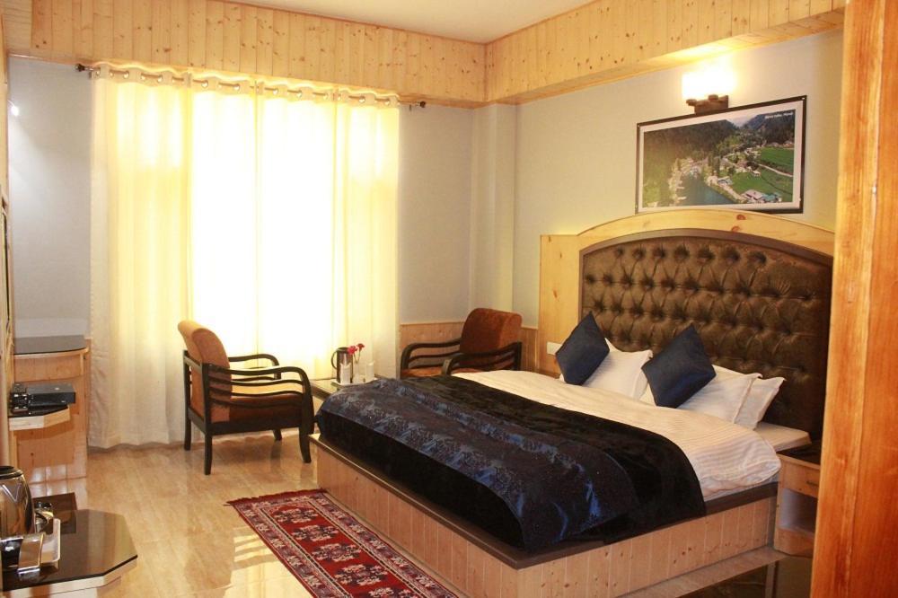 Hotel Bodh International Manāli Exterior foto